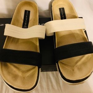 Steve by Steven Black/White Nesi sandals